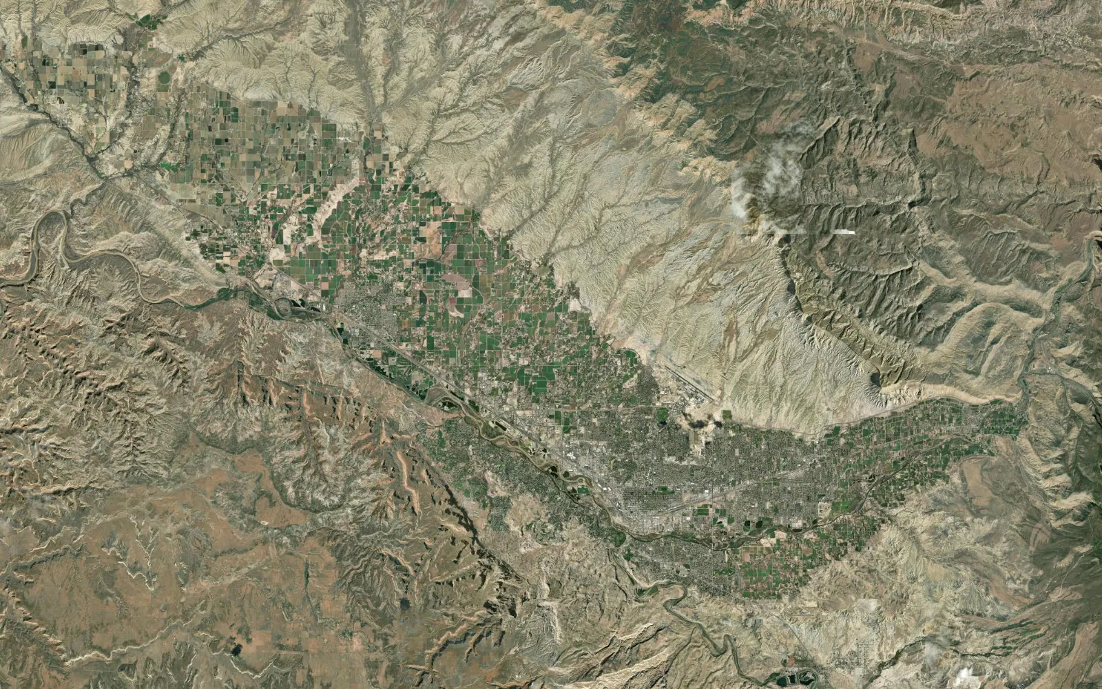 Bird’s-eye aerial view of Grand Junction and the surrounding Grand Valley, from Mack to Palisade.