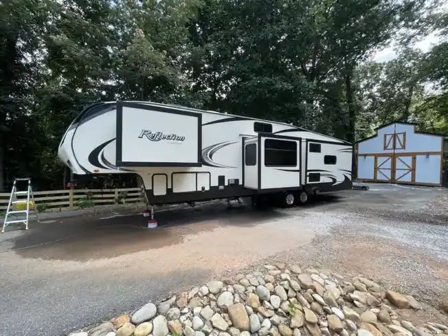 Fifth Wheel Detailing Service in Mesa County Colorado