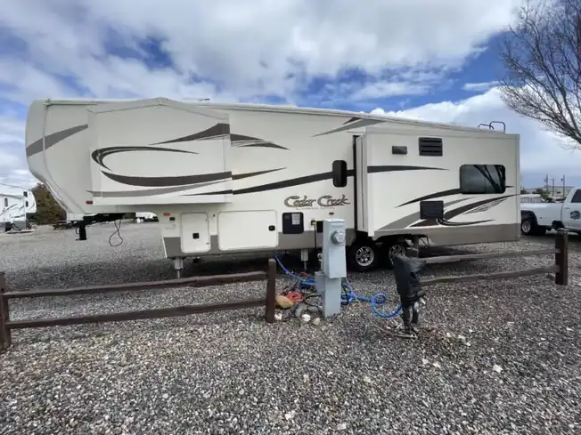 Fifth Wheel RV Detailing