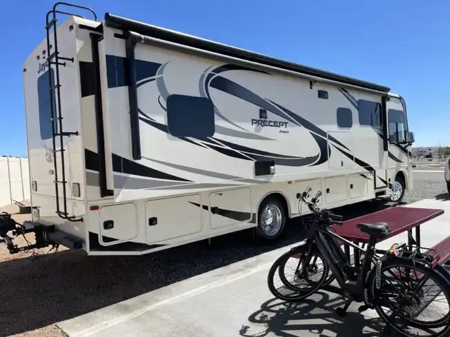 Motorhome Washing Canyon View RV Park Grand Junction CO