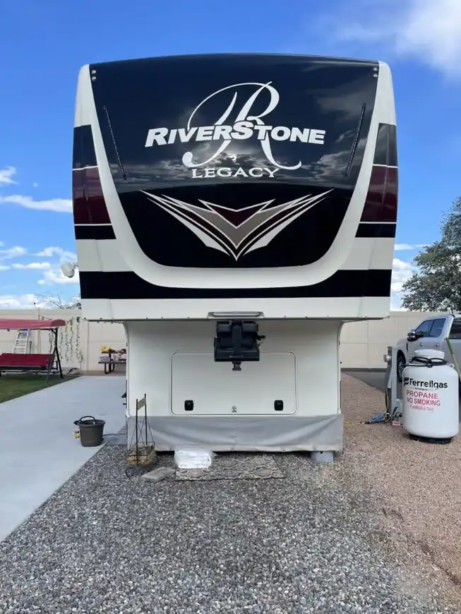 Mobile RV Detailing Service