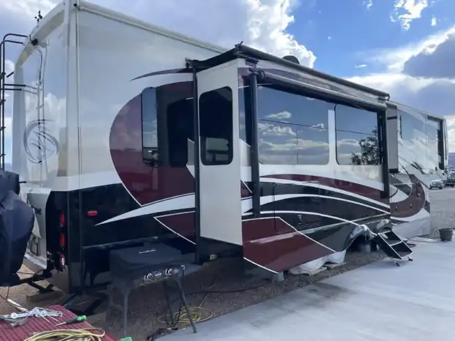 Mobile RV Detailing Service
