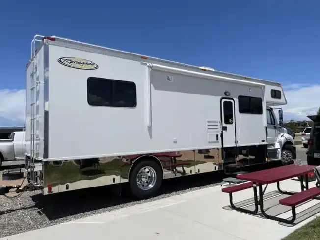 Mobile RV Detailing Service