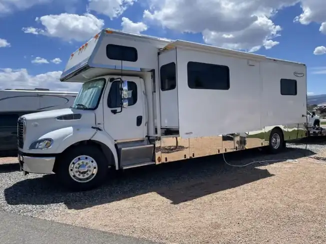 Mobile RV Detailing Service