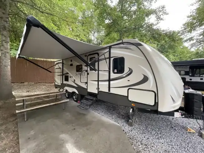 Travel Trailer Detailing Service Loma, CO